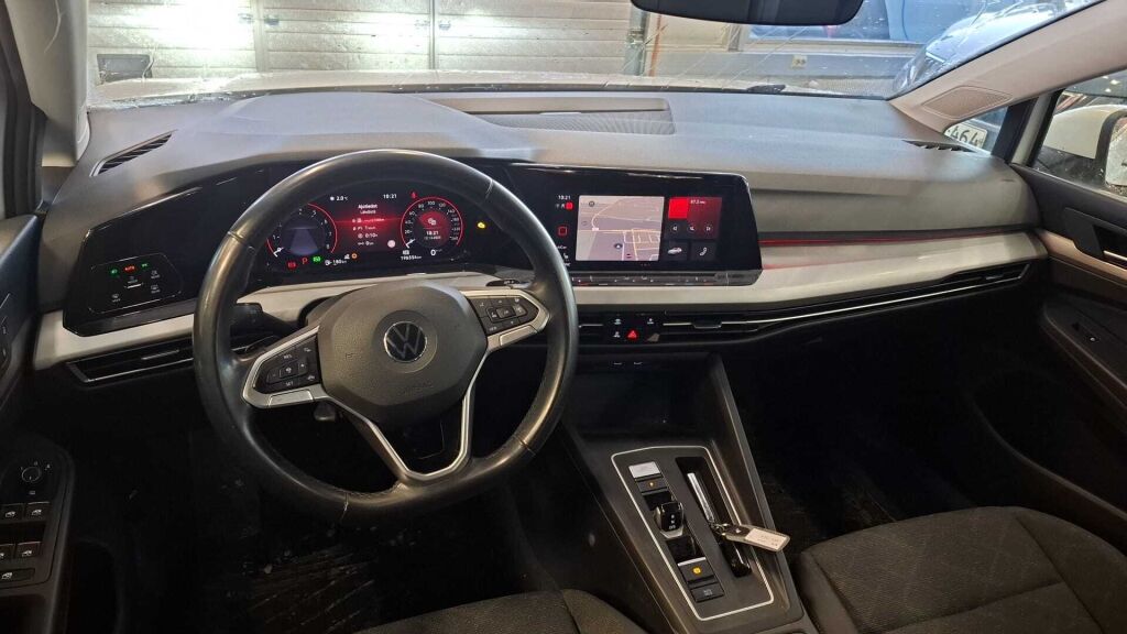 Volkswagen Golf 2021 Valkoinen