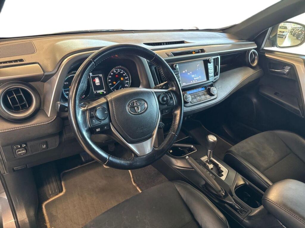 Toyota RAV4 2017 Harmaa