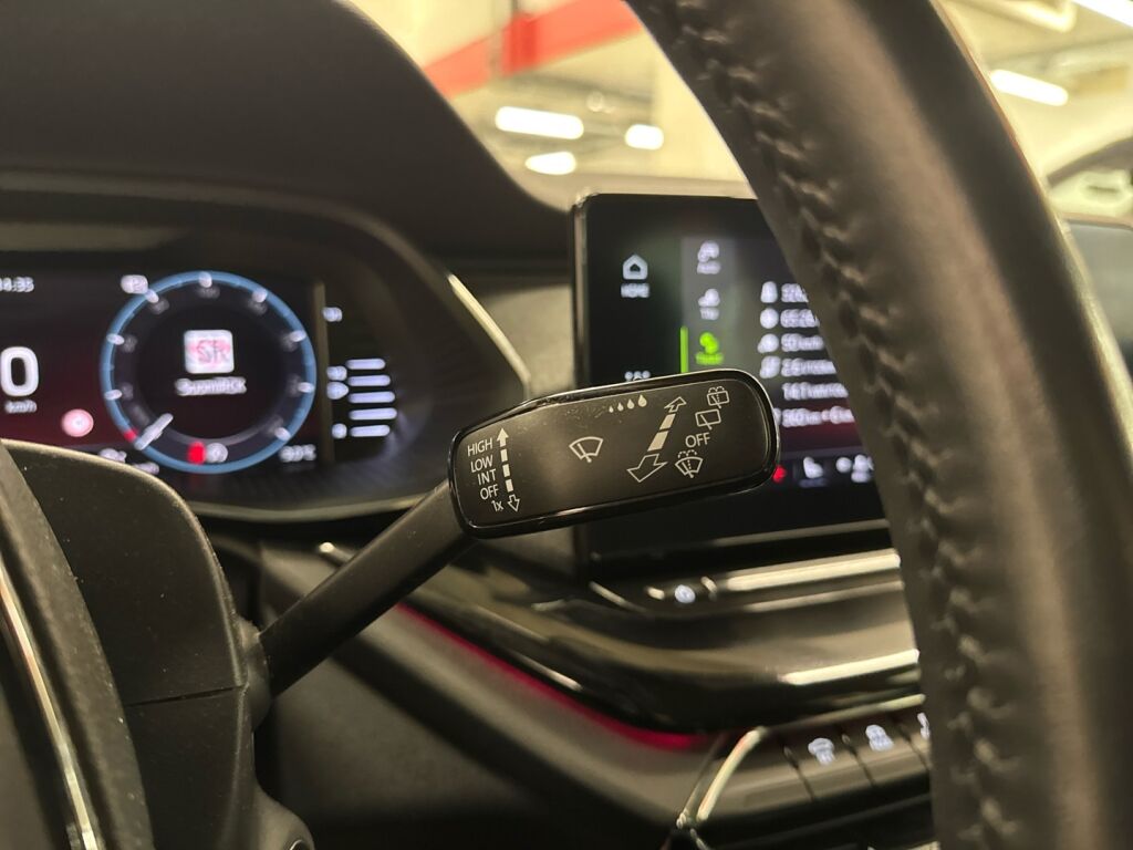 Skoda Octavia 2021 Valkoinen