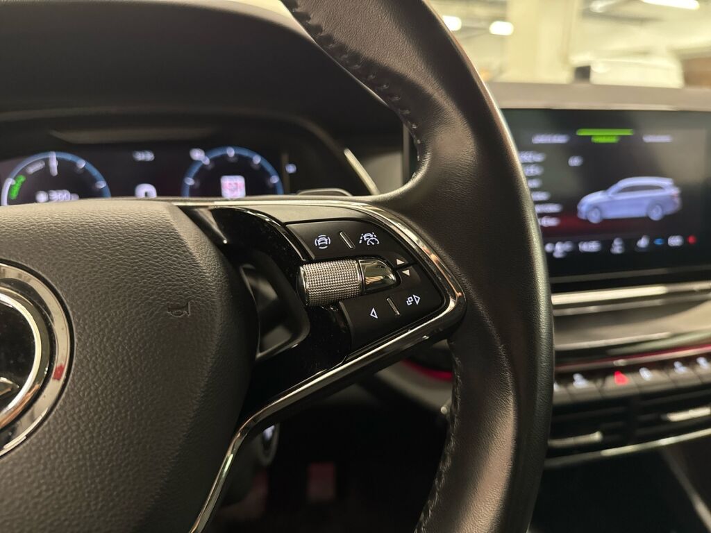 Skoda Octavia 2021 Valkoinen