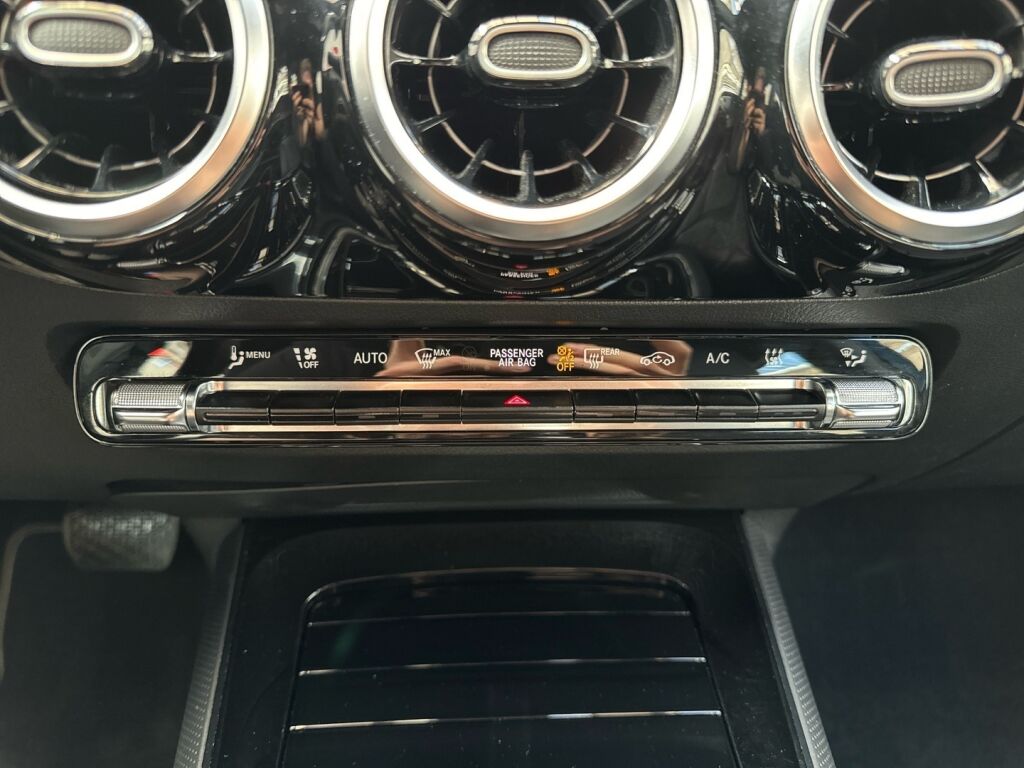 Mercedes-Benz GLA 2021 Sininen