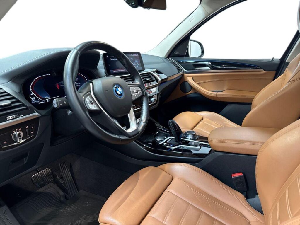 BMW iX3 2021 Valkoinen