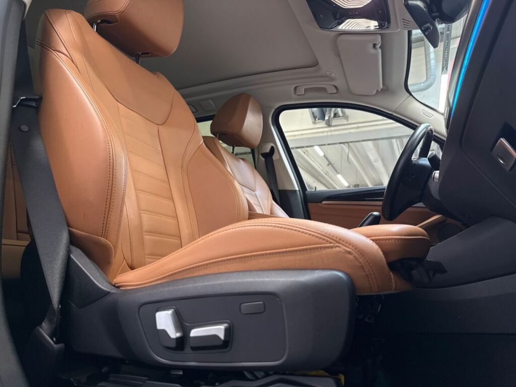 BMW iX3 2021 Valkoinen