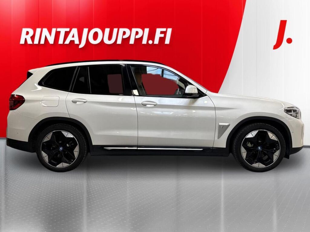 BMW iX3 2021 Valkoinen