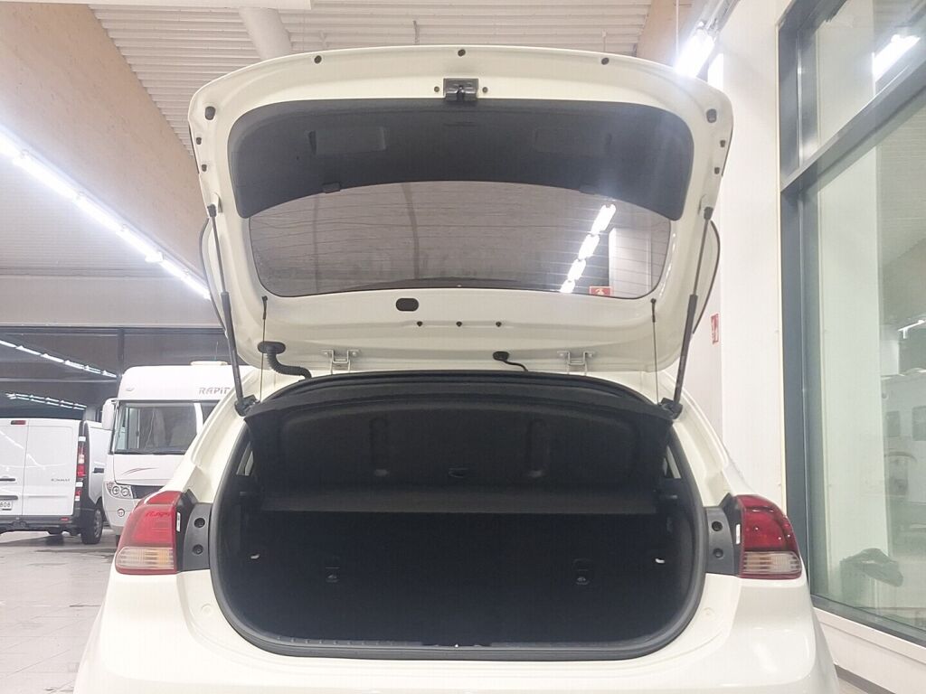 Kia Rio 2021 Valkoinen