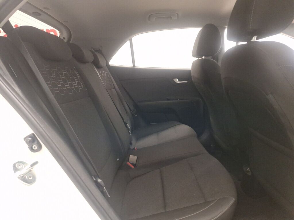 Kia Rio 2021 Valkoinen