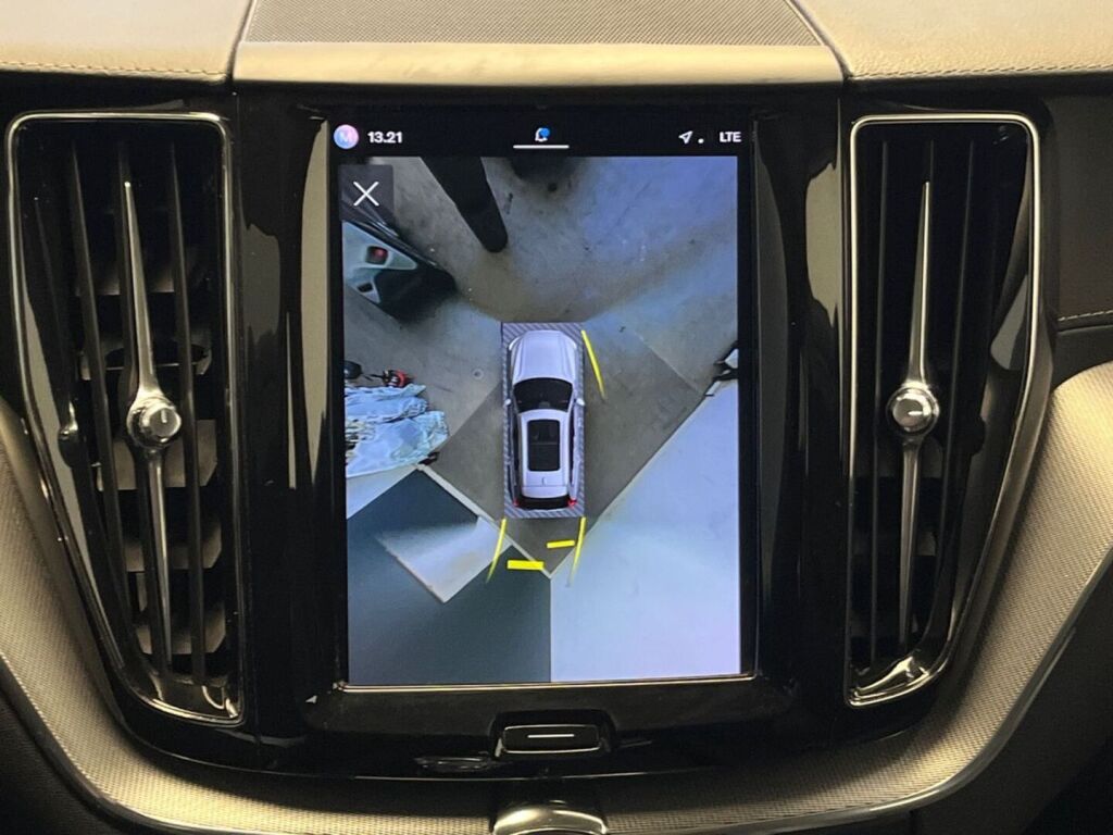 Volvo XC60 2021 Harmaa