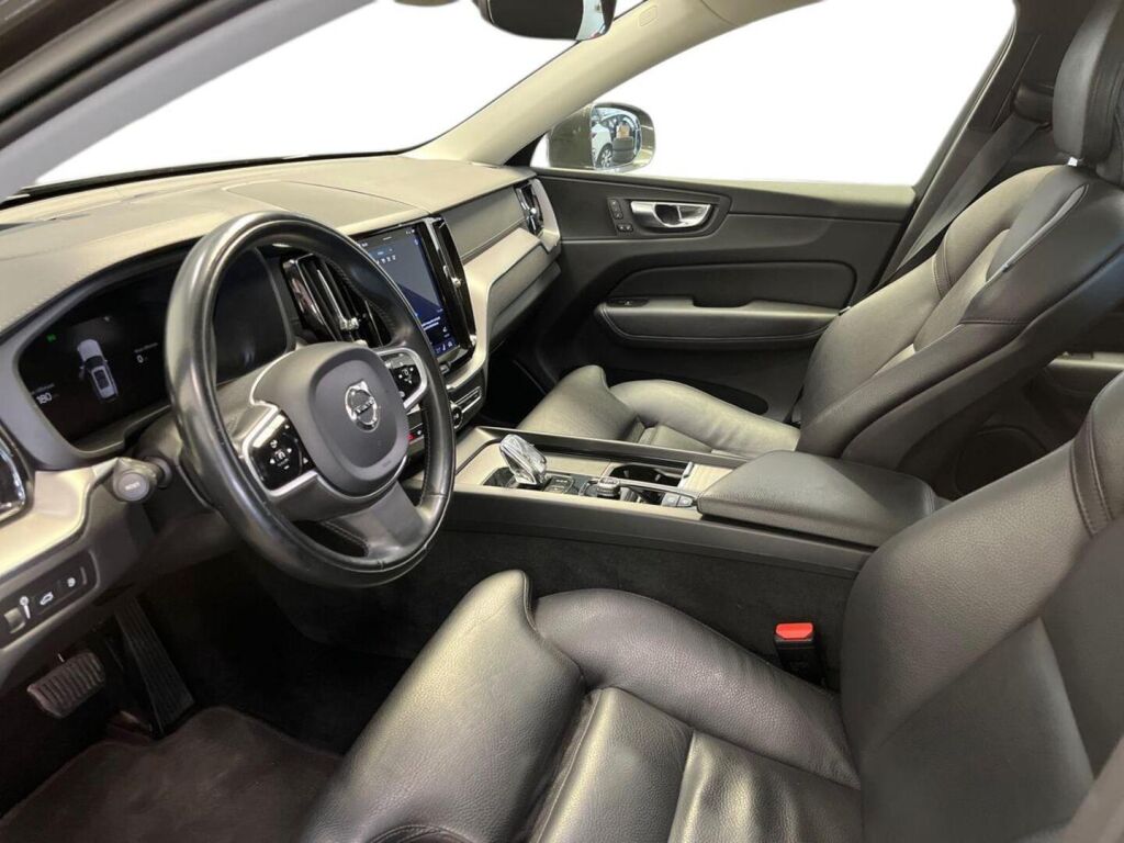 Volvo XC60 2021 Harmaa