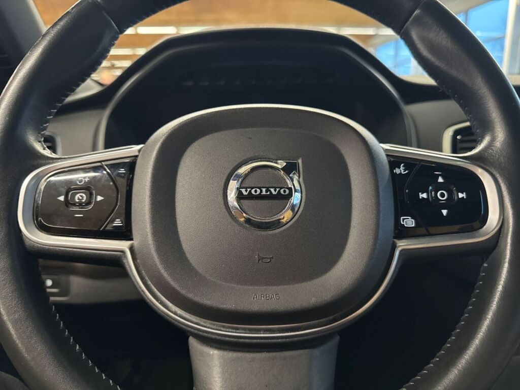 Volvo XC90 2016 Musta