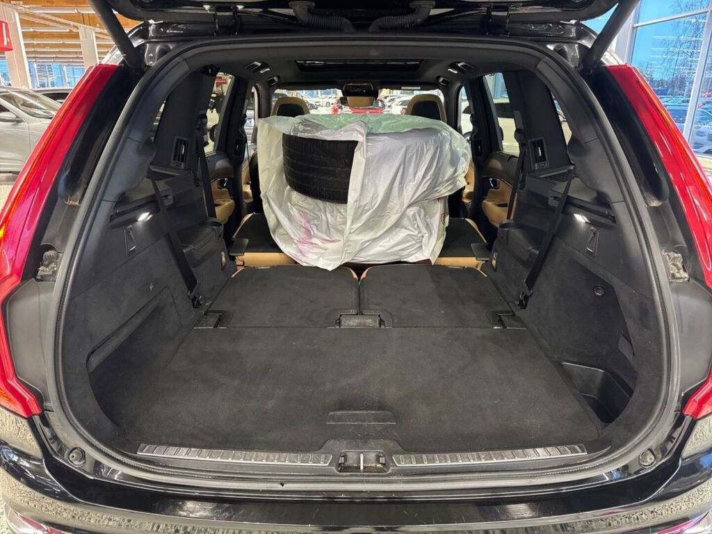 Volvo XC90 2016 Musta
