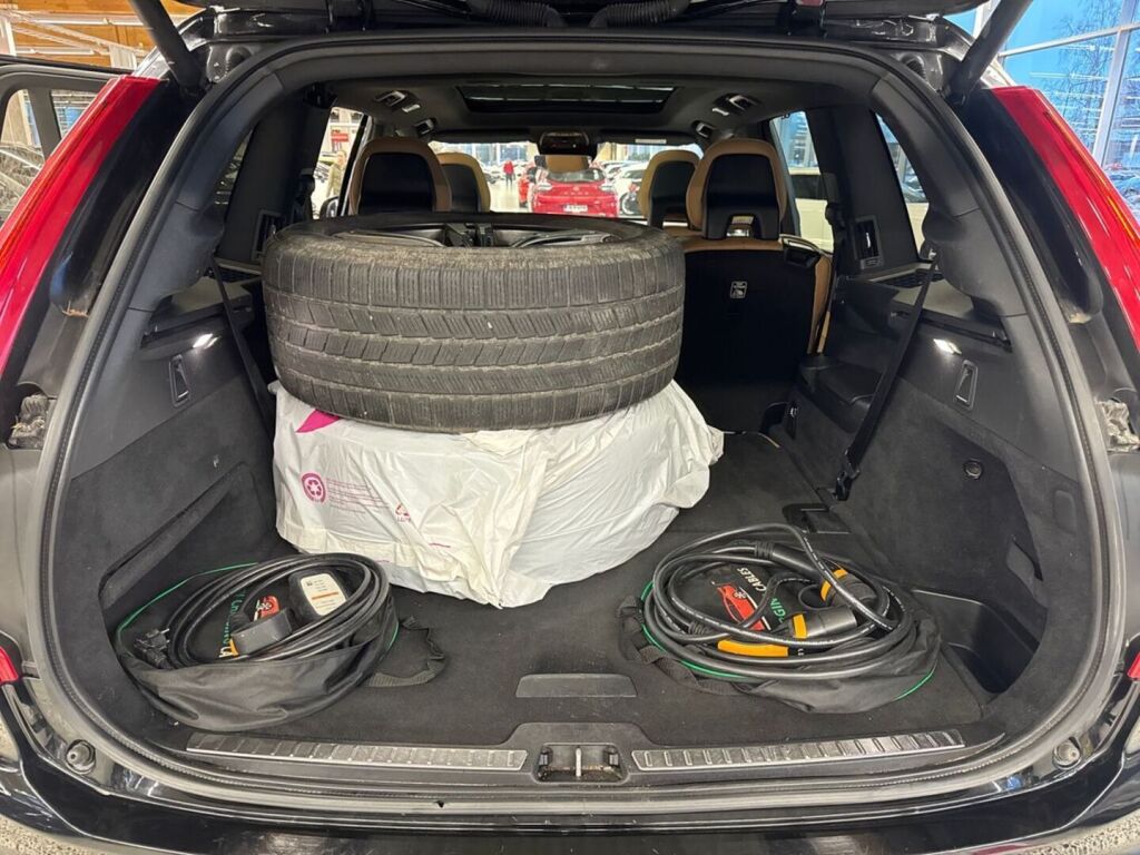 Volvo XC90 2016 Musta