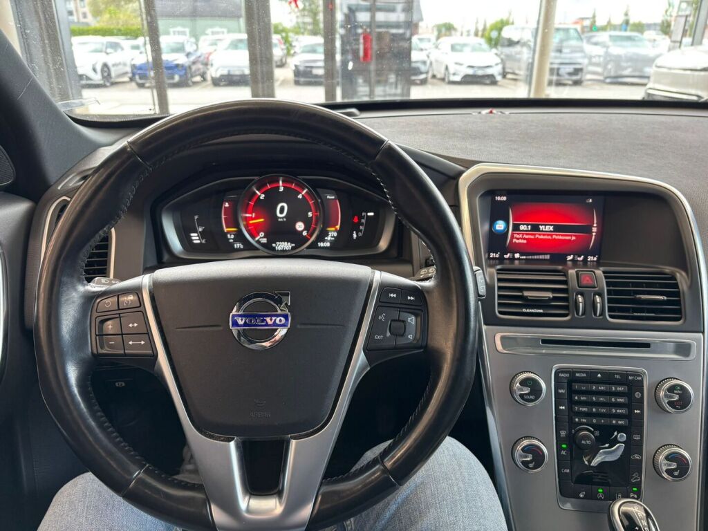 Volvo XC60 2017 Musta