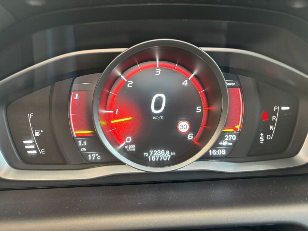 Volvo XC60 2017 Musta