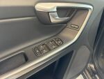 Volvo XC60 2017 Musta