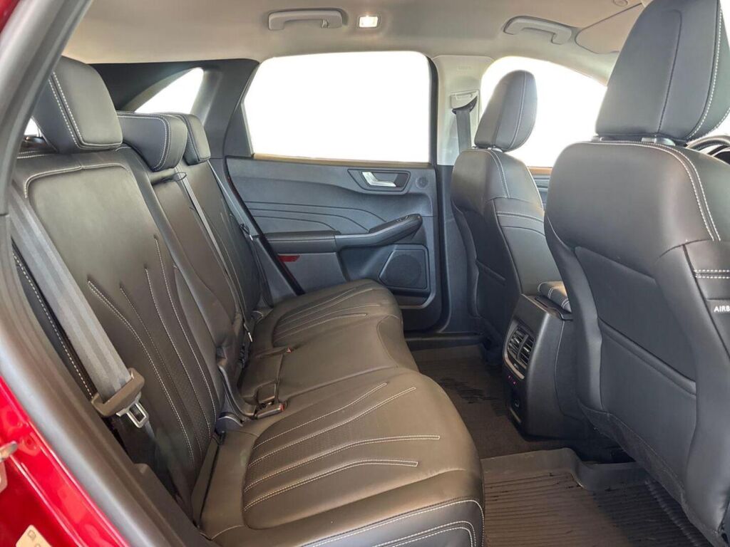 Ford Kuga 2021 Lucid Red