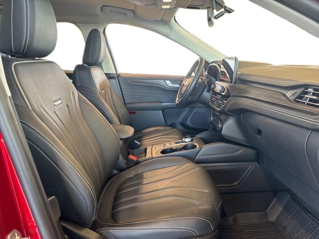 Ford Kuga 2021 Lucid Red