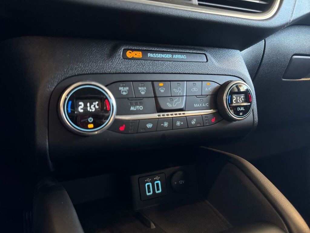 Ford Kuga 2021 Lucid Red