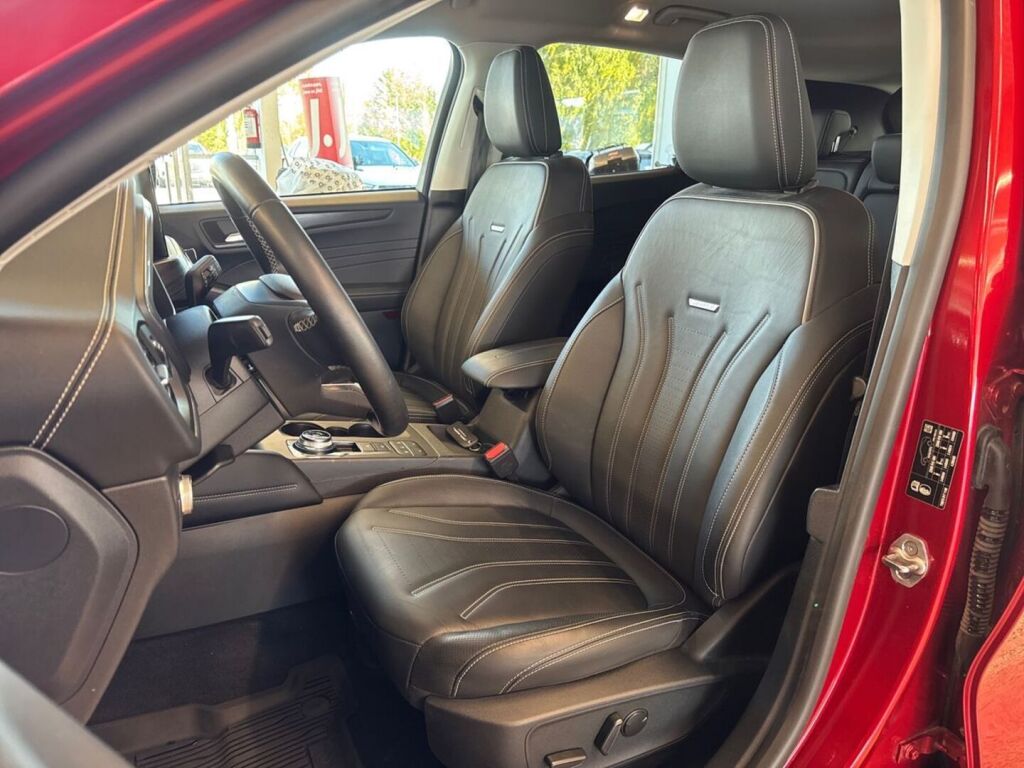 Ford Kuga 2021 Lucid Red