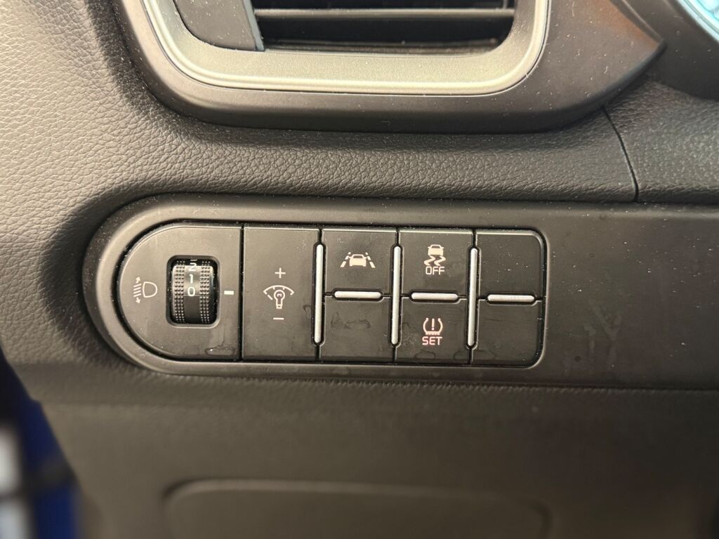 Kia Ceed 2021 Sininen