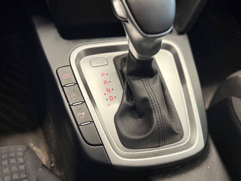 Kia Ceed 2021 Sininen