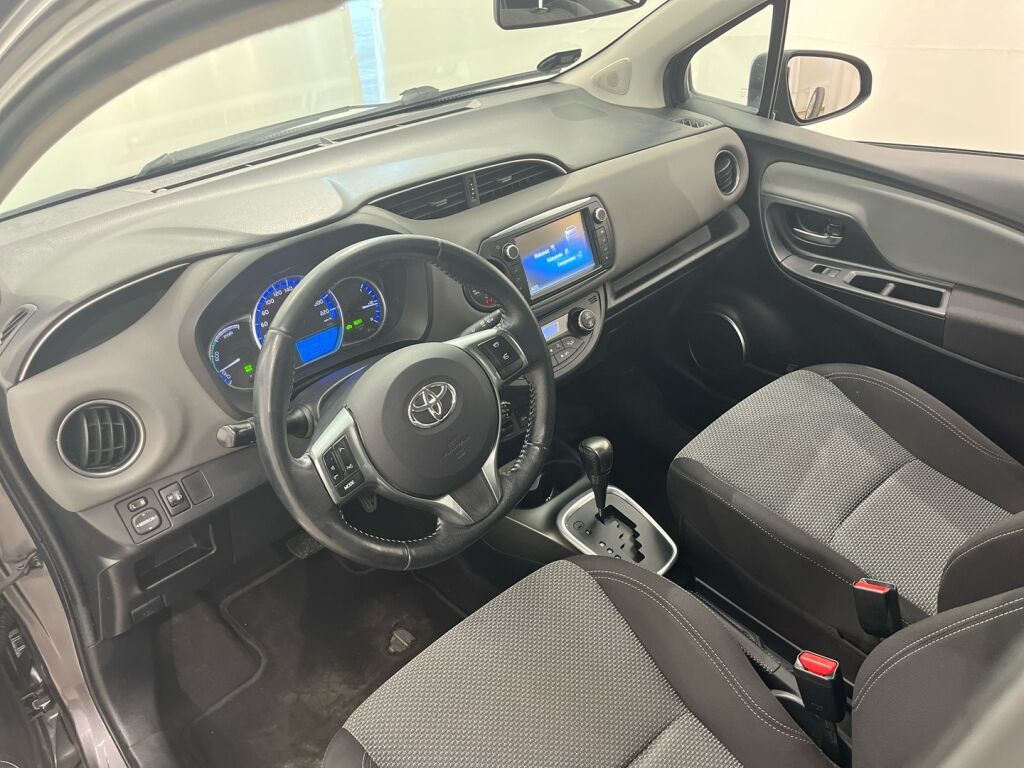 Toyota Yaris 2016 Harmaa