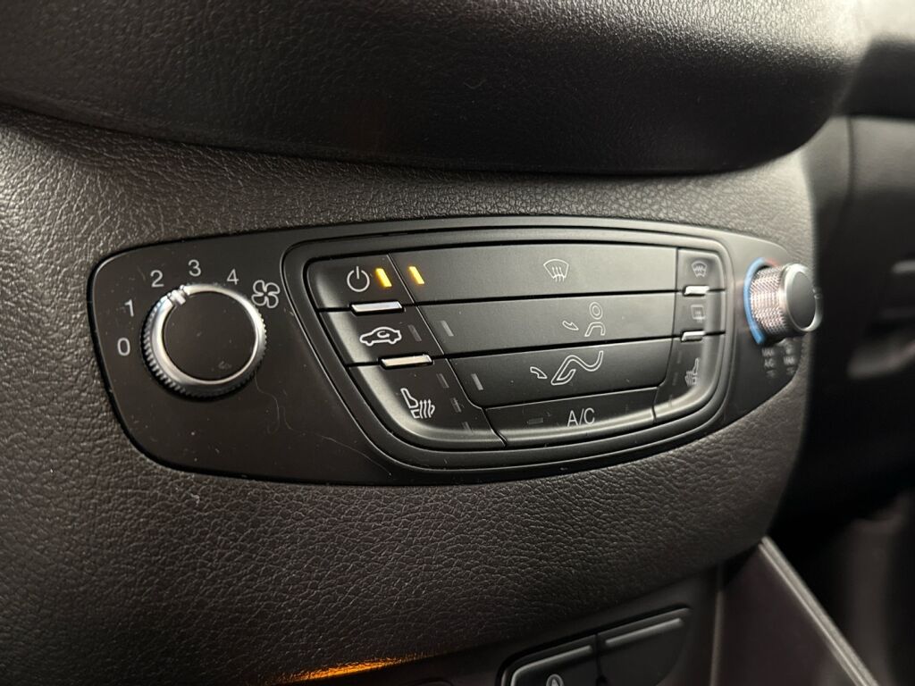 Ford Transit Courier 2021 Valkoinen