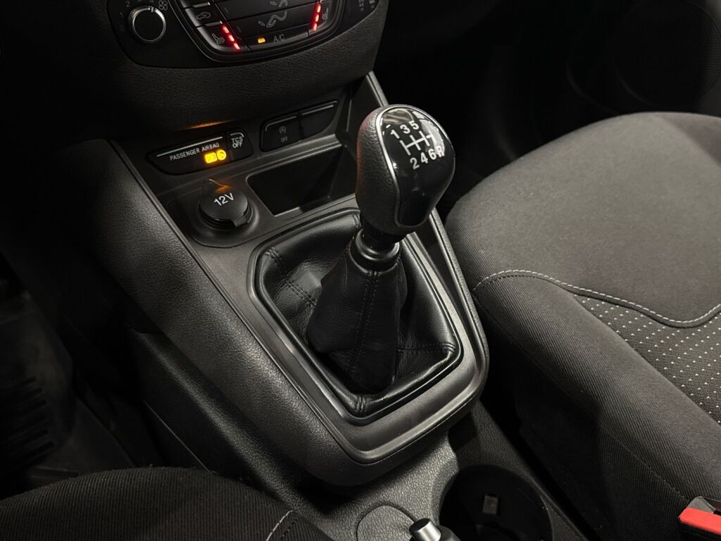 Ford Transit Courier 2021 Valkoinen