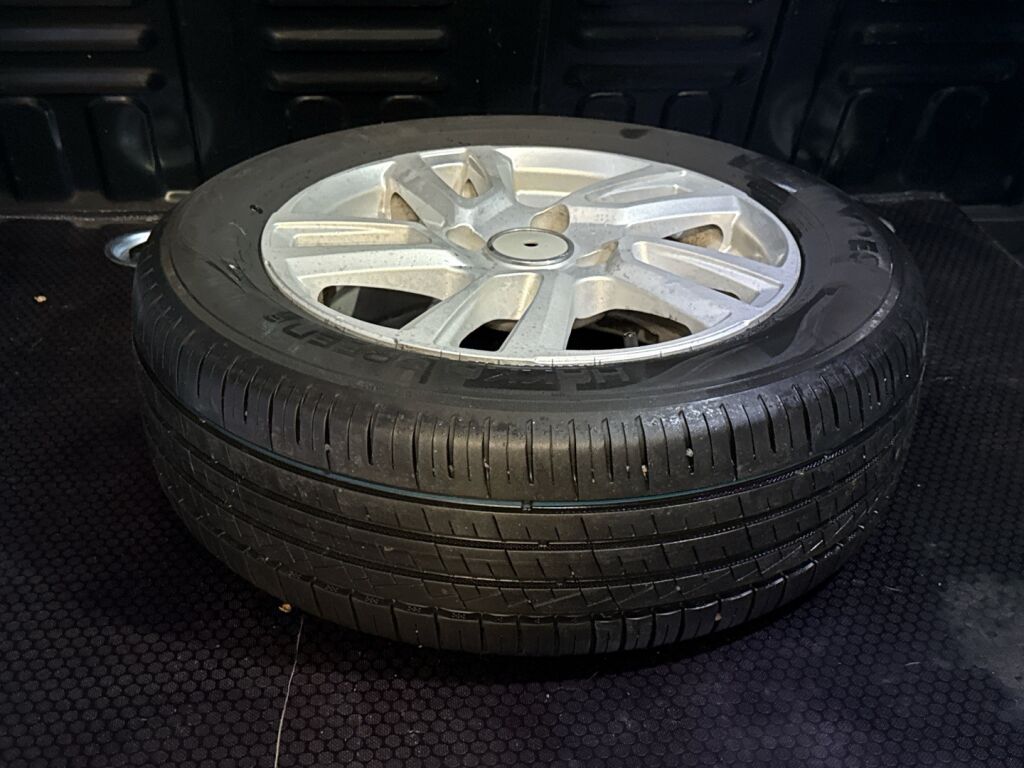 Ford Transit Courier 2021 Valkoinen