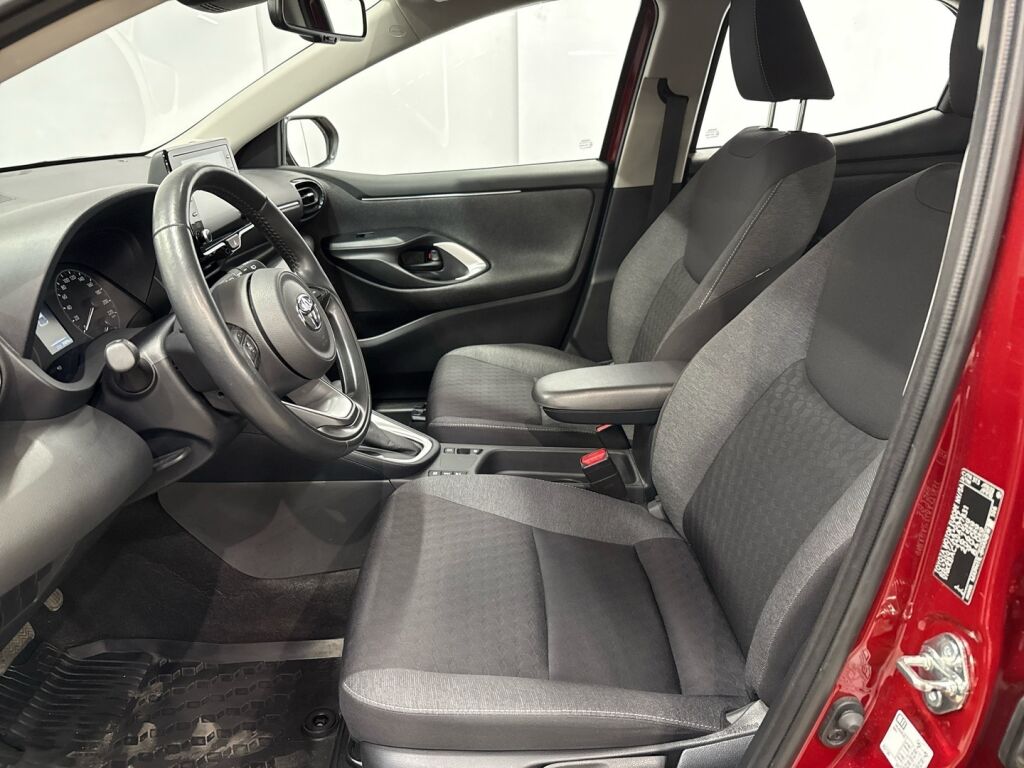 Toyota Yaris 2021 Punainen