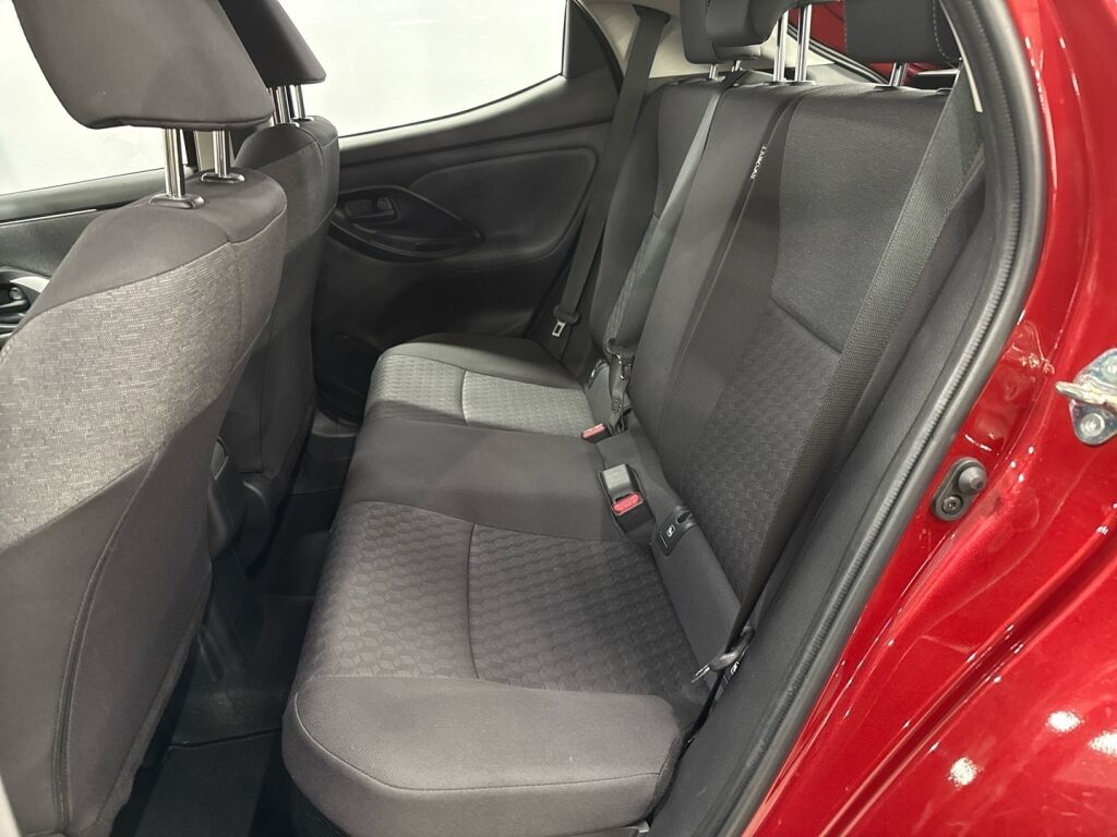 Toyota Yaris 2021 Punainen