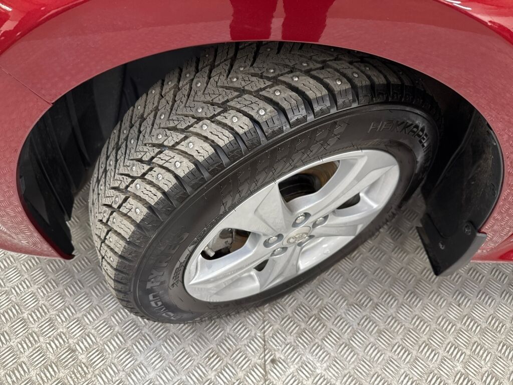 Toyota Yaris 2021 Punainen