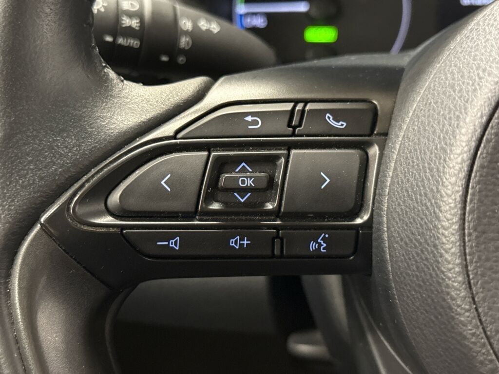 Toyota Yaris 2021 Punainen