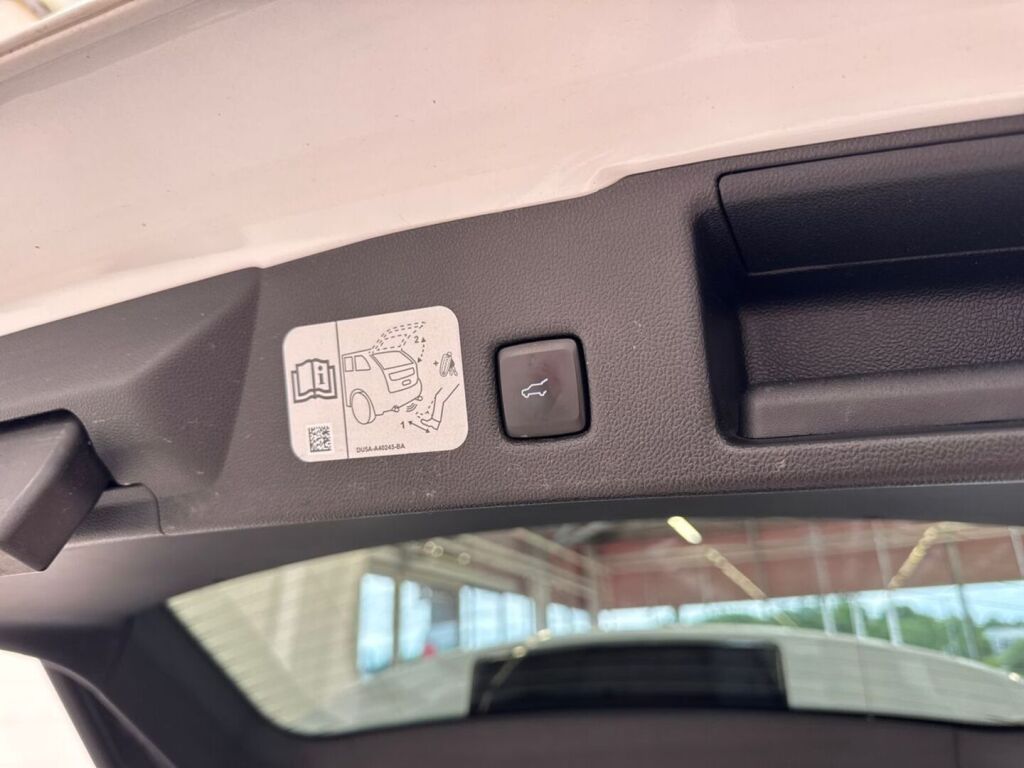 Ford Kuga 2021 Valkoinen
