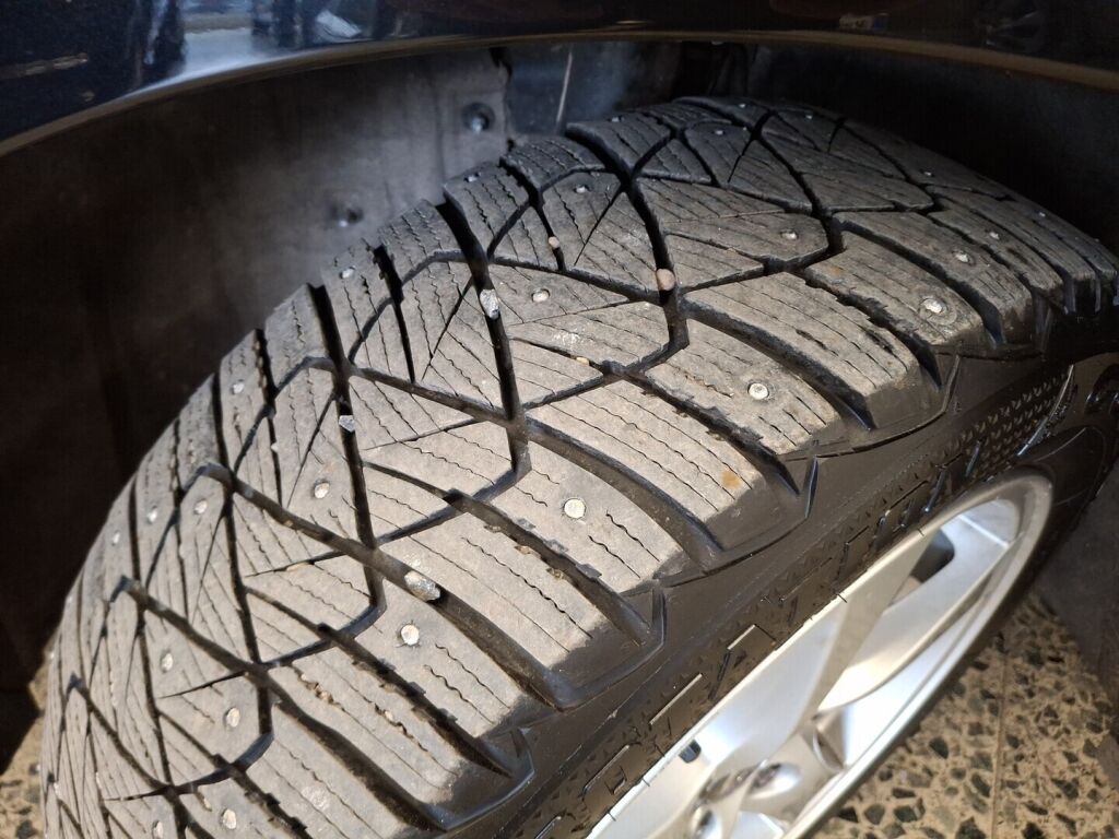 Volvo V60 2016 Musta