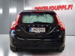Volvo V60 2016 Musta