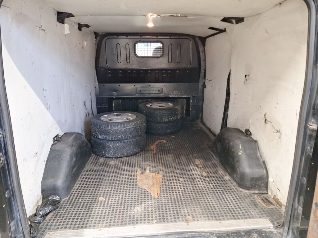 Ford Transit 2010 Musta