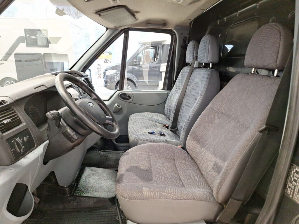 Ford Transit 2010 Musta