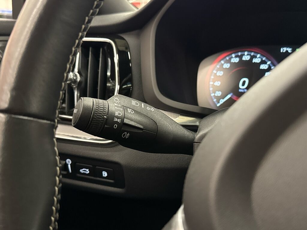 Volvo V60 2019 Harmaa