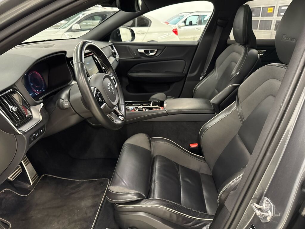 Volvo V60 2019 Harmaa