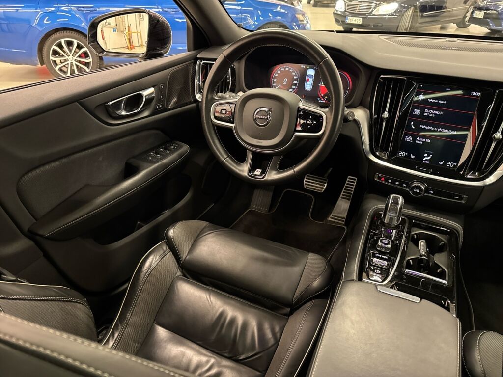 Volvo V60 2019 Harmaa
