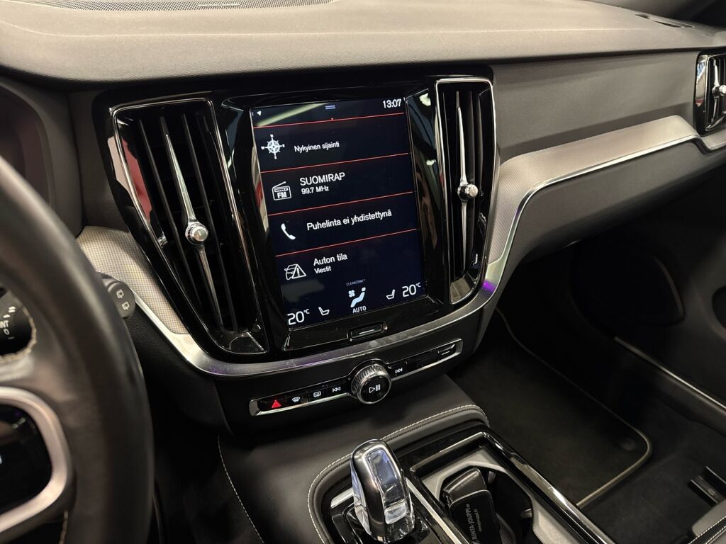 Volvo V60 2019 Harmaa
