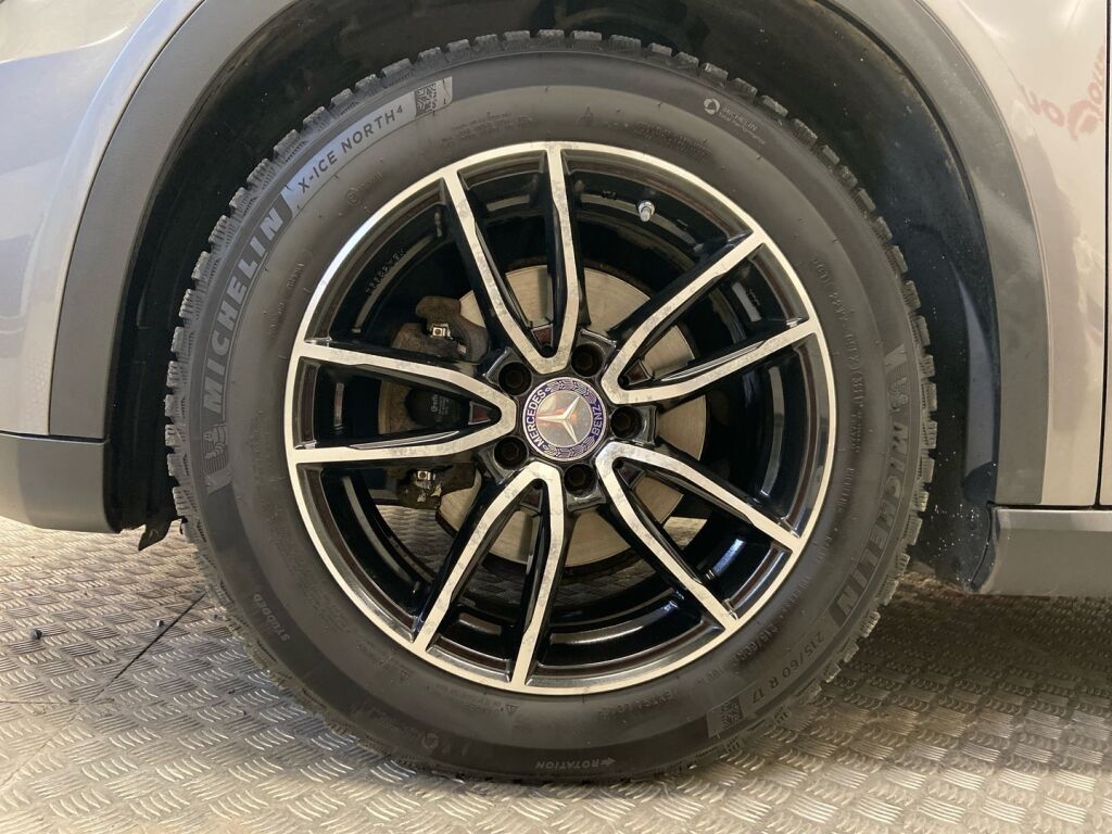 Mercedes-Benz GLA 2014 Musta