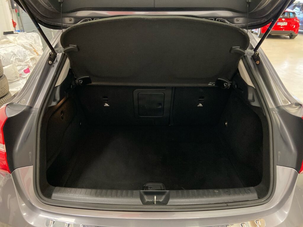 Mercedes-Benz GLA 2014 Musta