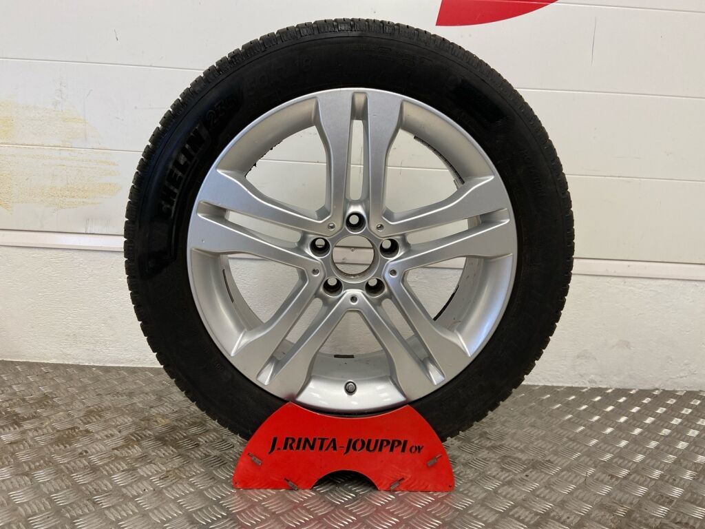 Mercedes-Benz GLA 2014 Musta