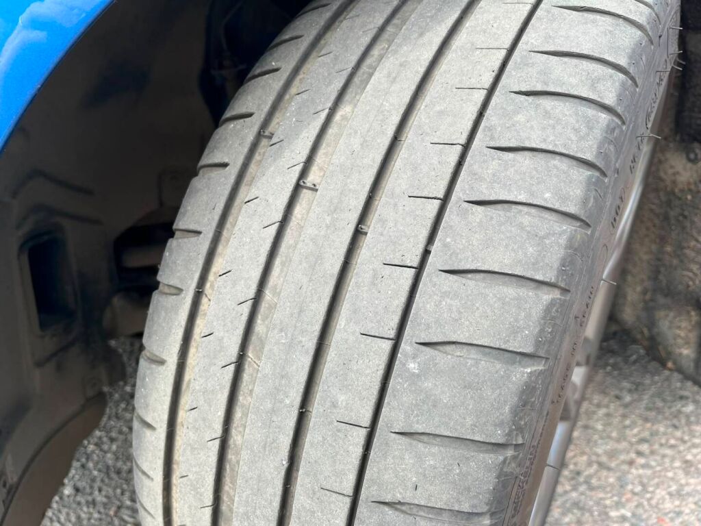 BMW 135 2013 Met. Sininen
