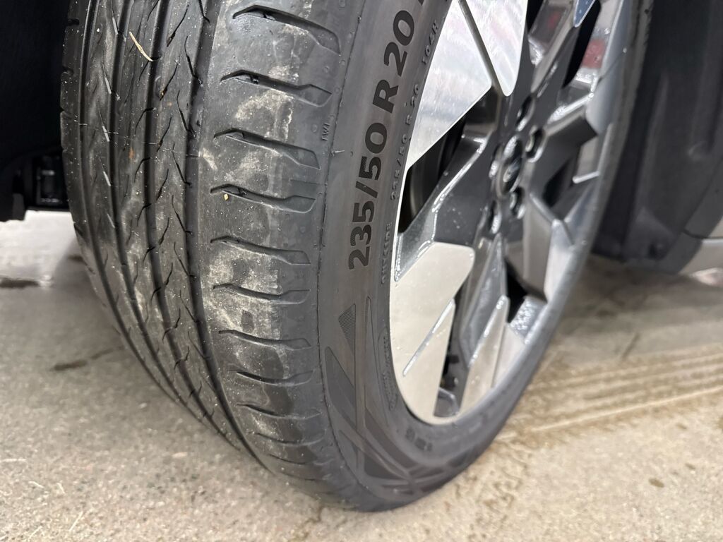 Ford Explorer 2026 Sininen