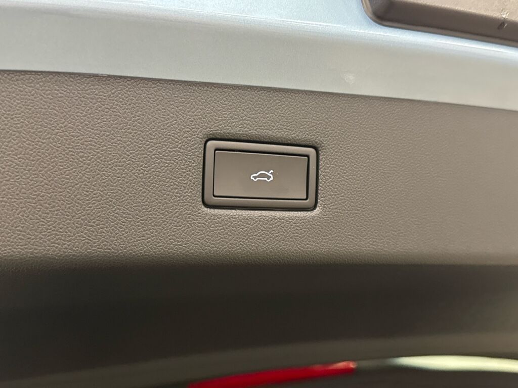 Ford Explorer 2026 Sininen