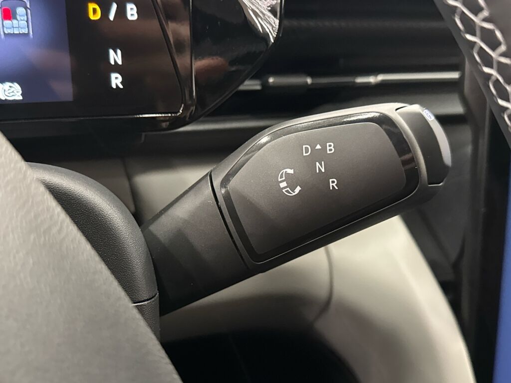 Ford Explorer 2026 Sininen