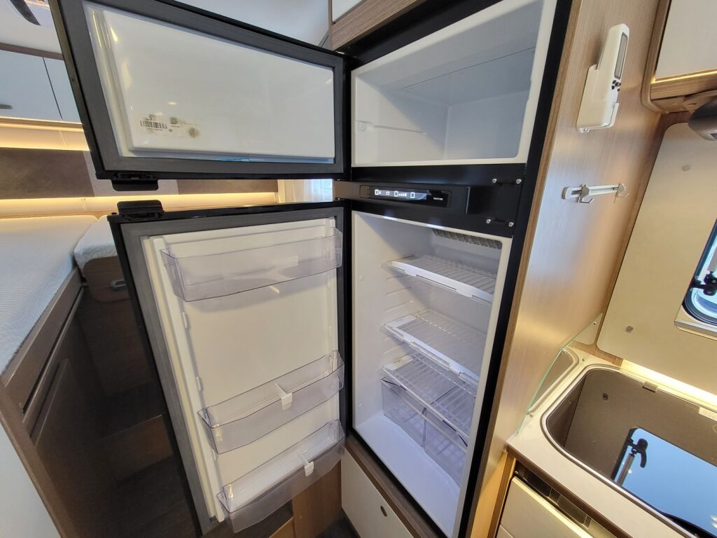 Carado T 448 Edition 15 2021 Harmaa