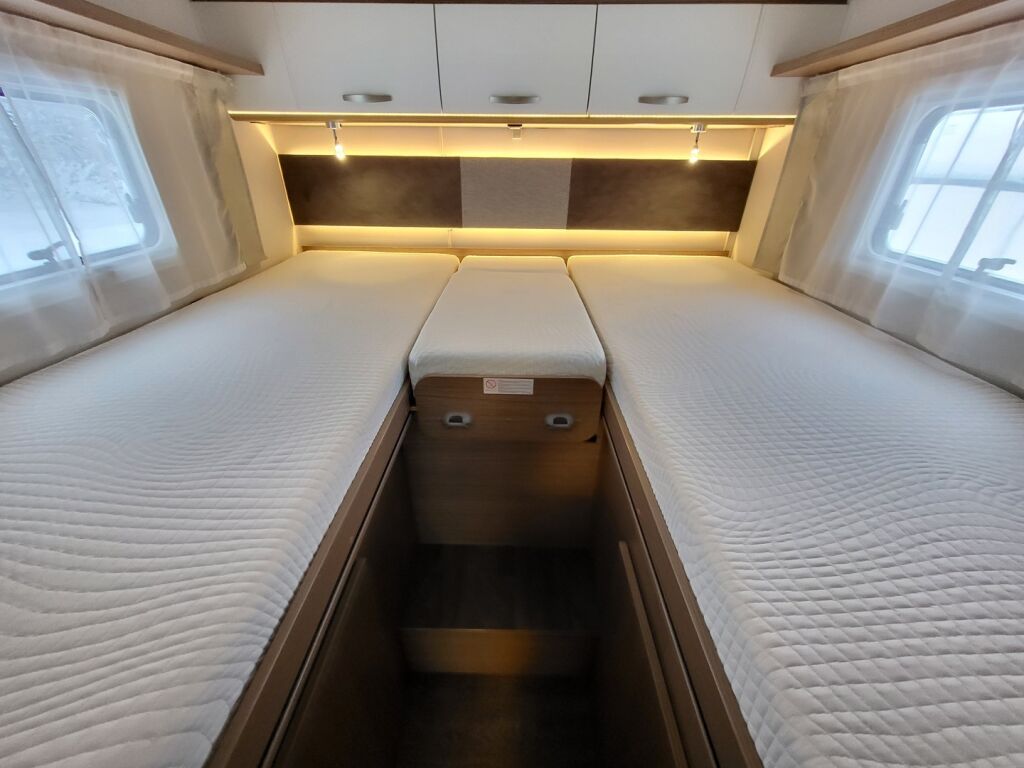 Carado T 448 Edition 15 2021 Harmaa